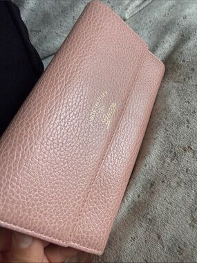 Gucci Pink Pebbled Leather Continental Wallet